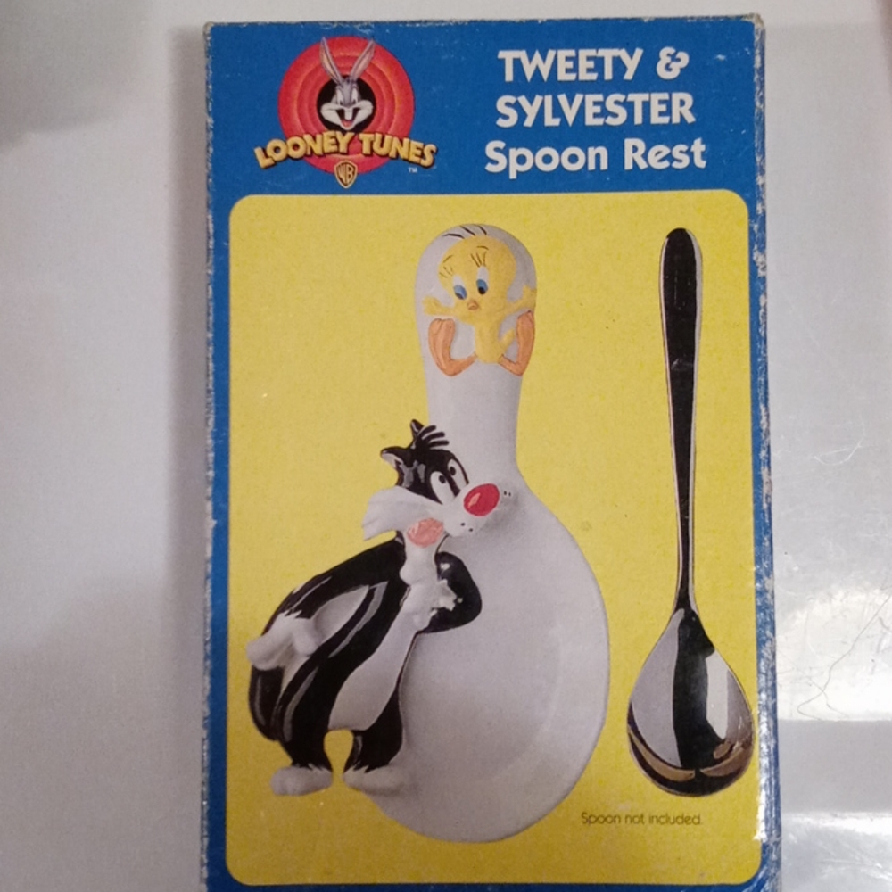 Collectible looney tunes